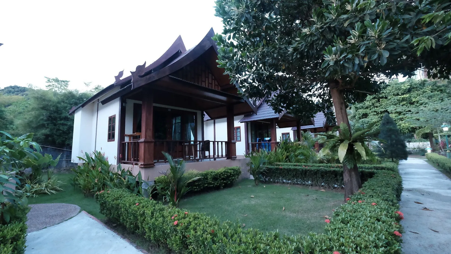 ***  Rasa Sayang Resort - Sha Certificate Ko Lanta Thailand